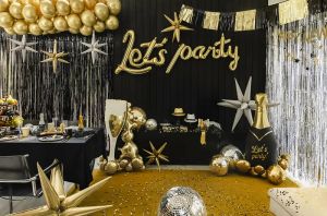 Фолио балон с надпис Let's party в златен цвят / gold